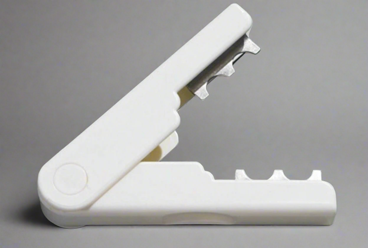 Auto Buckle Thorn Remover Tool