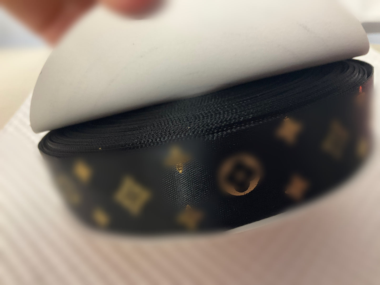 L*V Ribbon