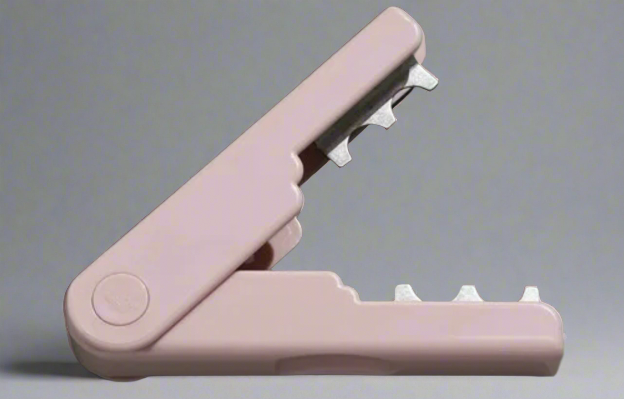 Auto Buckle Thorn Remover Tool